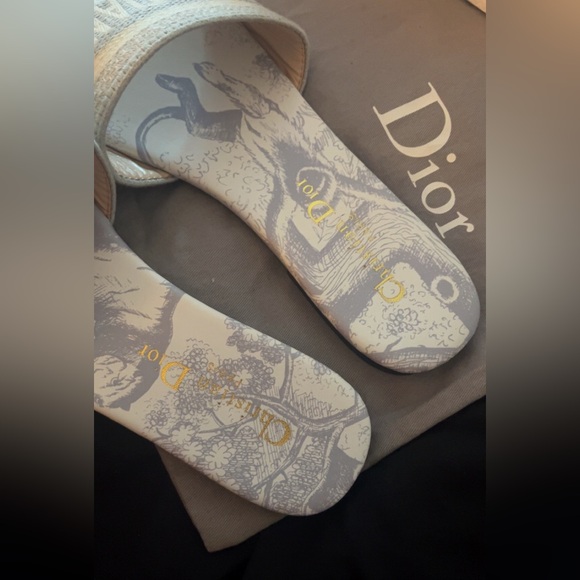 SOLD!!!!!!!! - Picture 4 of 11